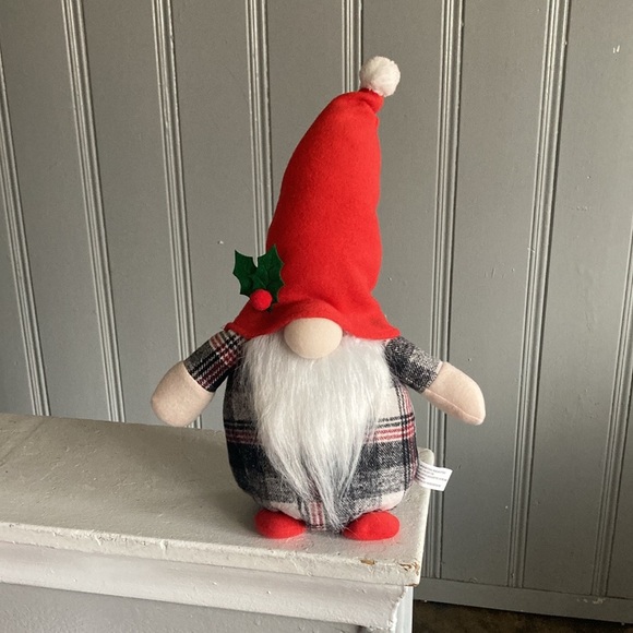 NWT- 16” Adorable Red Hat- Black, White & Red Plaid- Holiday Gnome Decorations - Picture 14 of 17